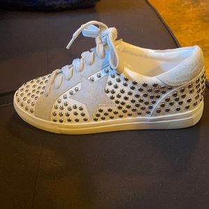 Women’s Sneakers